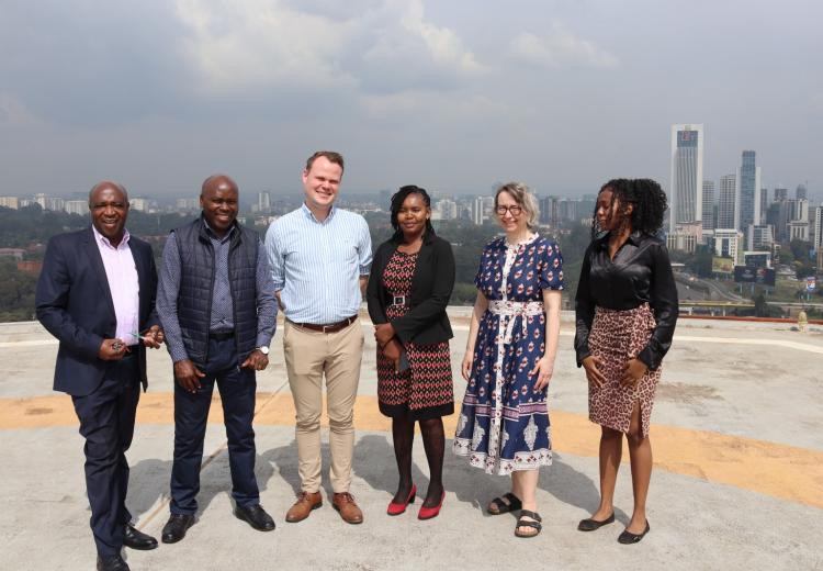 A group photo of the Delegation and the IDS staff. 