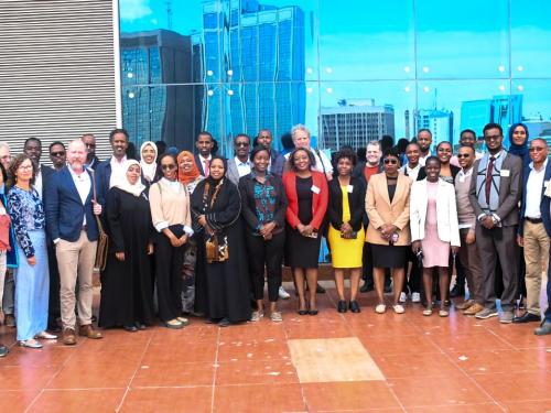 A group photo of the stakeholders, policy makers and researchers. 